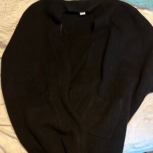 Black Short Sleeve Poncho